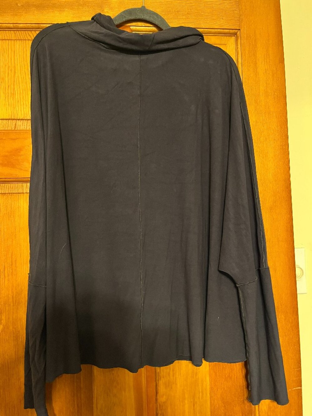 AngelRox long-sleeve cowl neck shirt carbon - one size (fits up to size 20-22)